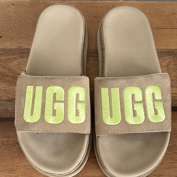 UGG platform slides - Picture 5 of 17